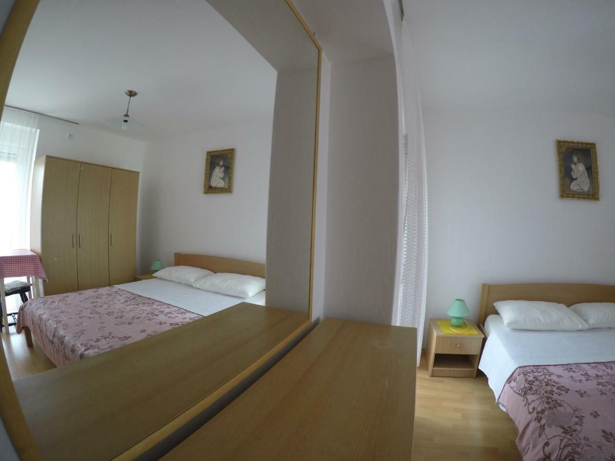 Apartments Violeta بيتينا المظهر الخارجي الصورة